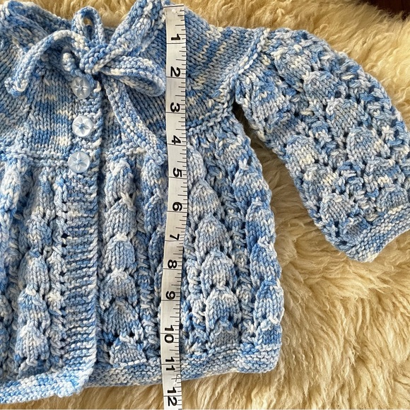 Handmade Baby Girl/Boy Knit Button Up & Tie Sweater 6-9 Months White & Blue New - Picture 7 of 8